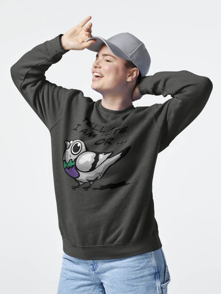 Cute Pigeon Waiting for appreciation Classic T-Shirt